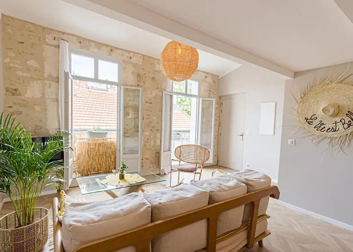 Spacieux T3 Neuf Climatise - Centre Appartement
